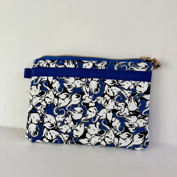 CAROLINA HERRERA New York for Neiman Marcus  9 in W x 6 in H x .25 in D - Picture 8 of 8